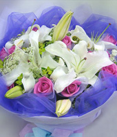 11 Purple roses,3 white lilium
